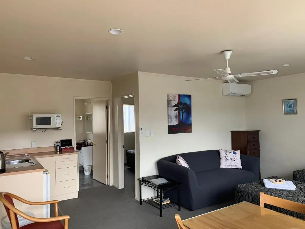 BKs Pohutukawa Lodge