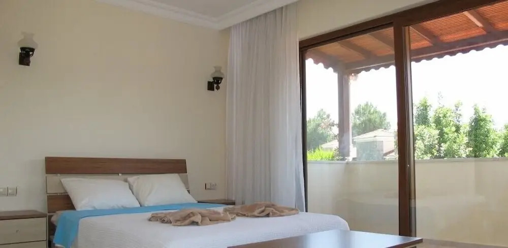 Villa AX20 by JoyLettings