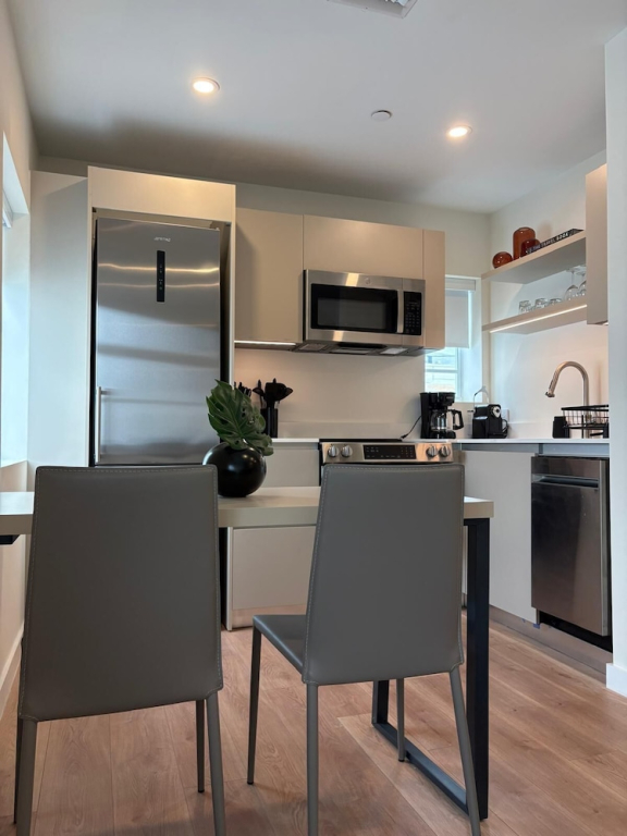 101 Wave Apartment