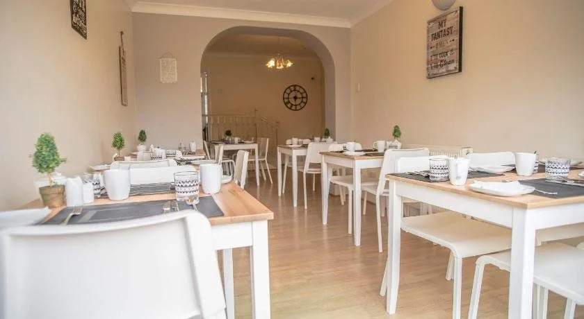 Baytrees Hotel