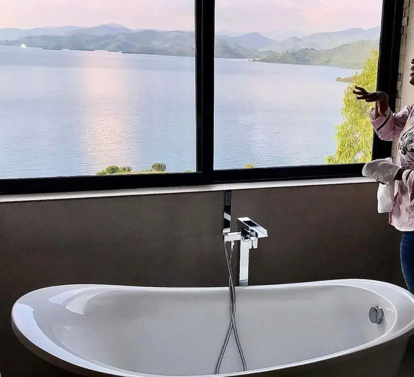 LUX* Lake Kivu