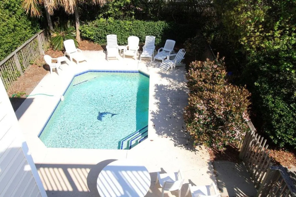 Sunday Cottage by Destin Getaways