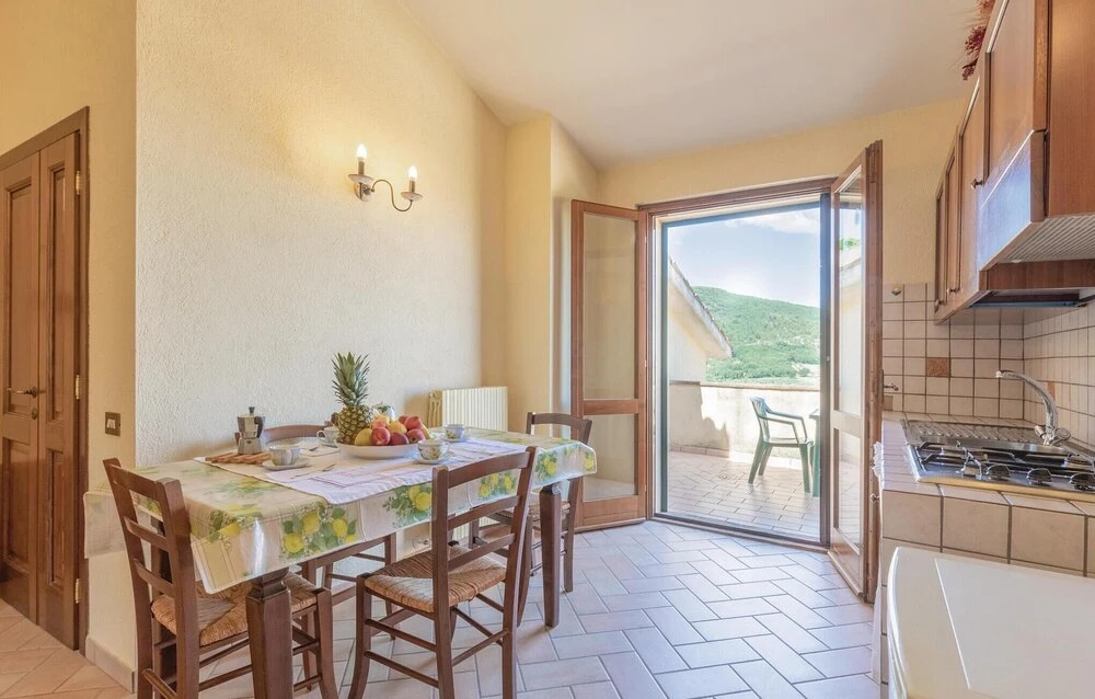 Stunning Apartment in Giano Dell'umbria PG With 1 Bedrooms, Wifi and Outdoor Swimming Pool