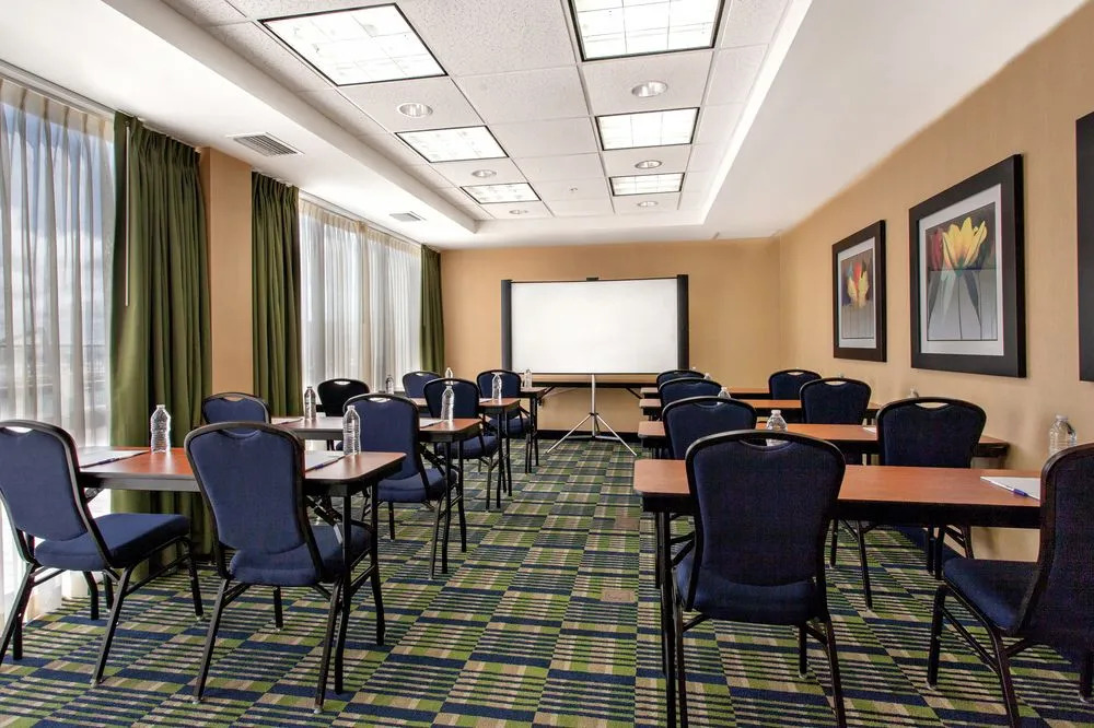Holiday Inn Express & Suites Oceanfront Daytona Beach Shores by IHG