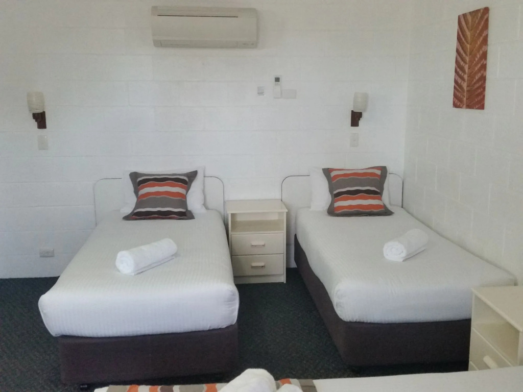 Hideaway Motor Inn