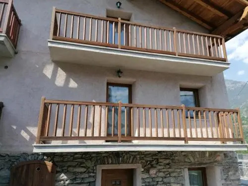 Tra Montagna E Citta