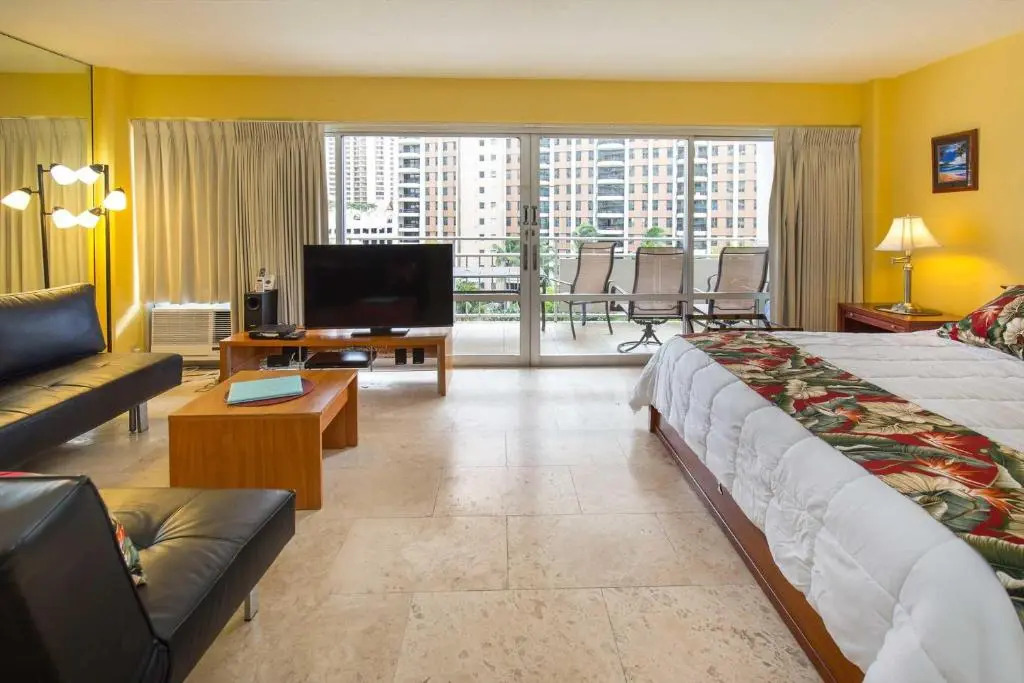 Ilikai 542 - Studio Condo