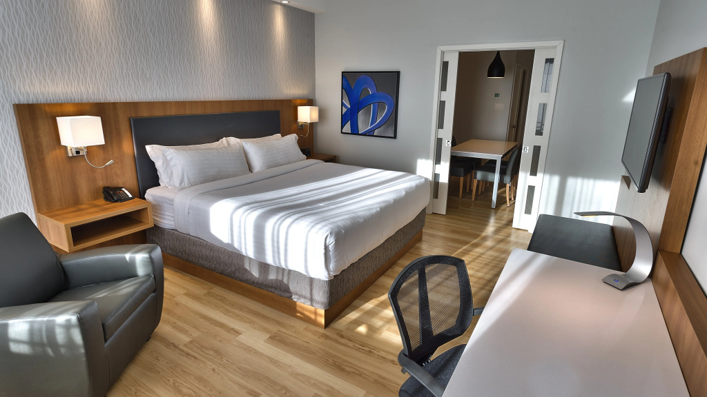 Holiday Inn Express & Suites Vaudreuil-Dorion by IHG