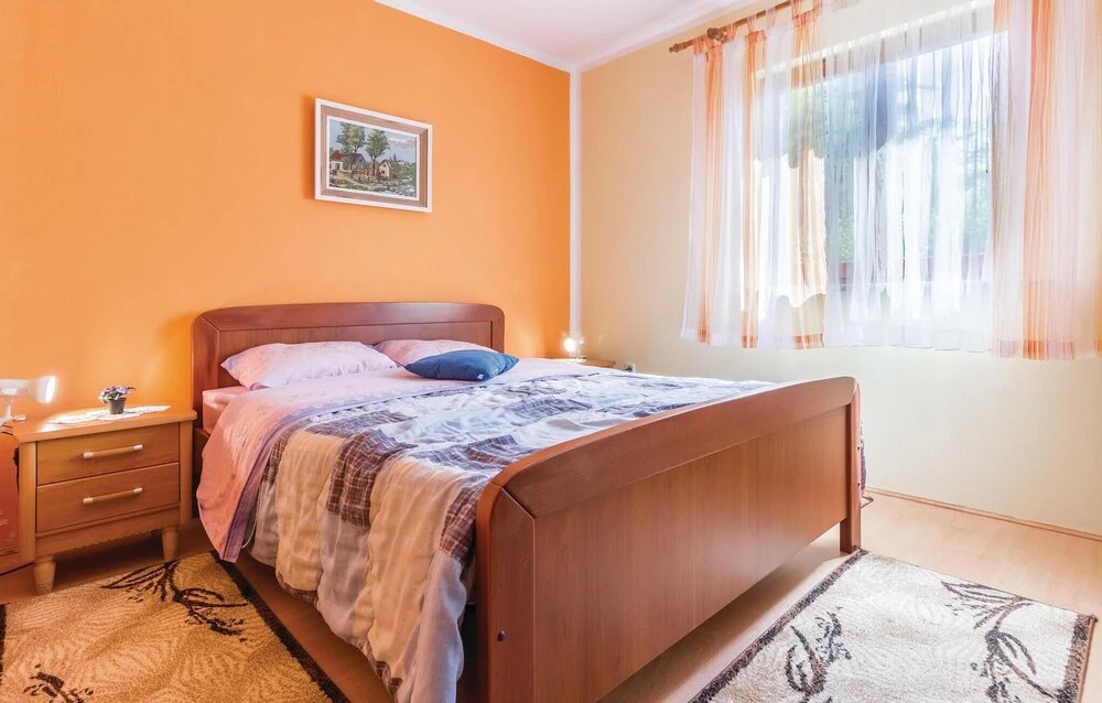 Amazing Home in Liznjan With Wifi and 2 Bedrooms