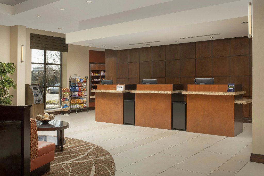 DoubleTree by Hilton Dulles Airport-Sterling