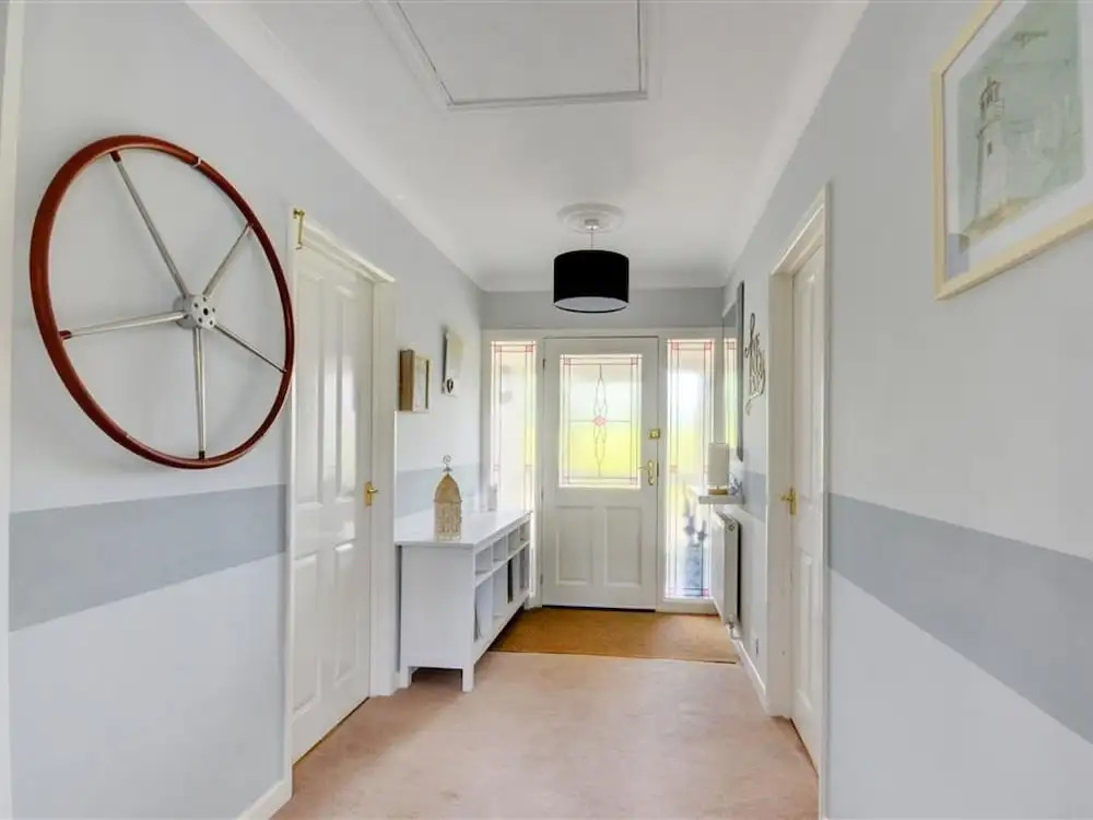 Detached Holiday Home With Cosy Interior, Large Garden and Unique BBQ hut