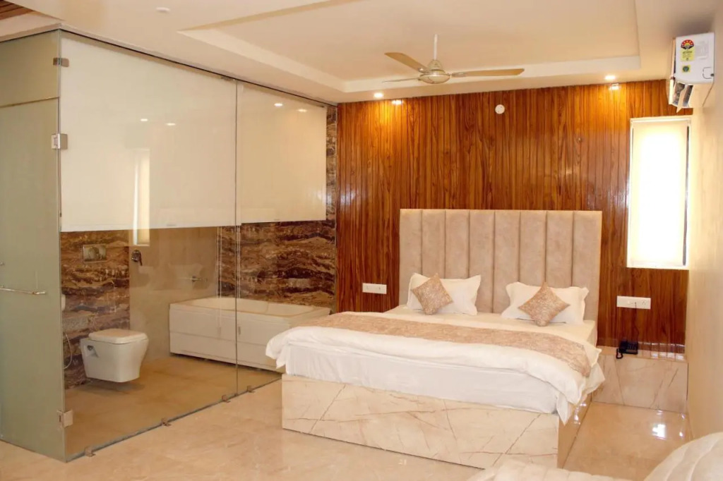 Ivory Hotel