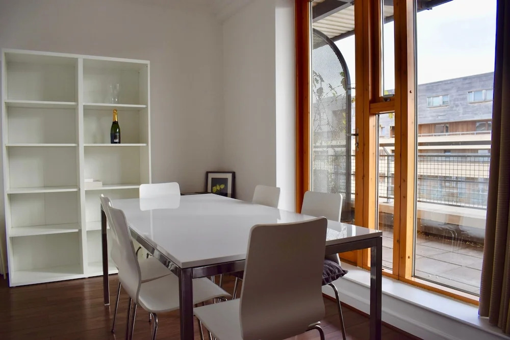 Spacious 3 Bedroom Apartment in Dublin
