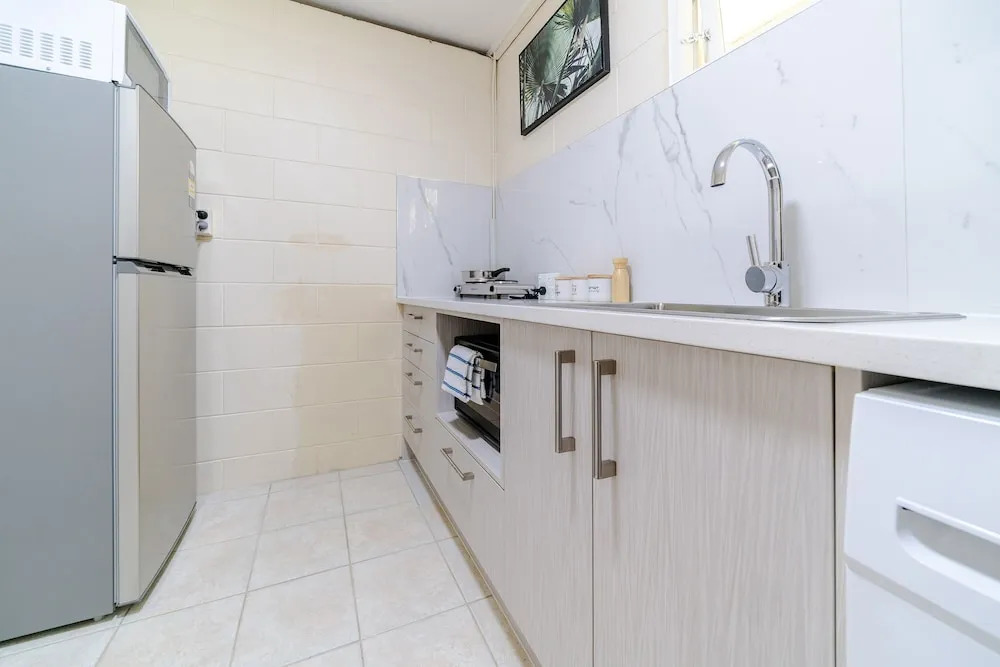 Fantail 2 Bedroom Unit walk to Beach & Park