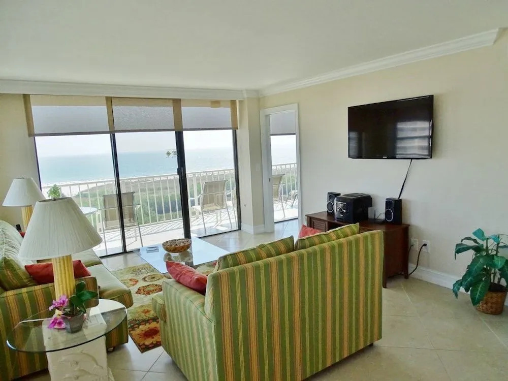 Seaview Condo #7255 2 Bedrooms 2 Bathrooms Condo