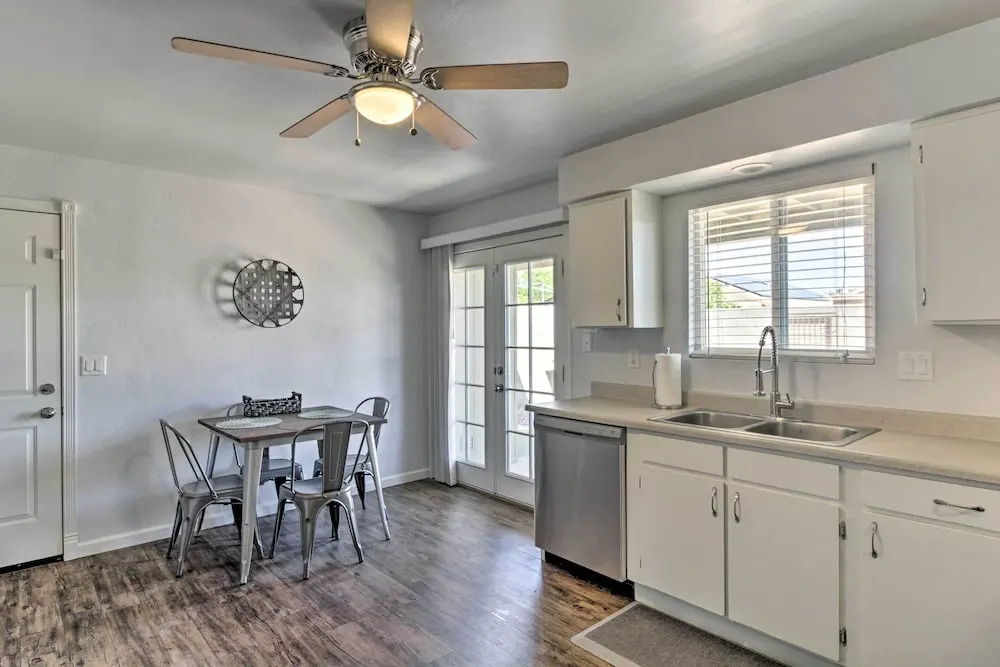 Private Yard! Pet-Friendly Tucson Getaway