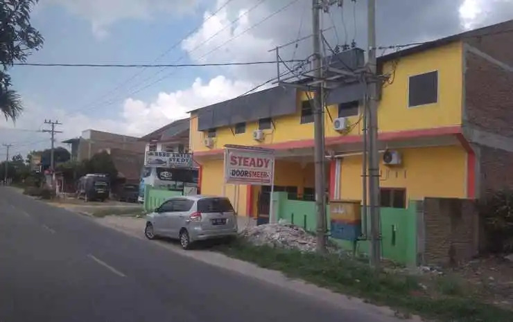 Penginapan Steady Mitra RedDoorz