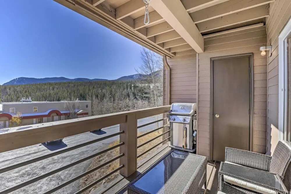 Condo w/ Views & Hot Tub Access in Silverthorne!