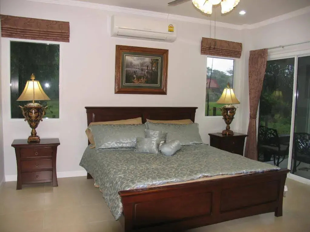 Vacation Garden Villa