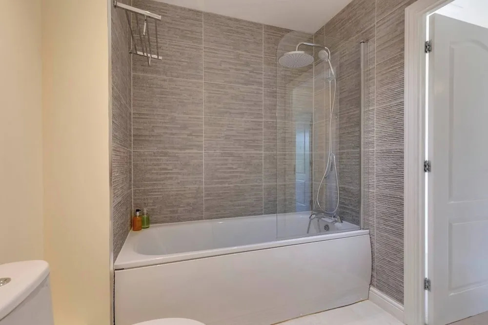 Modern Cambridge Home Business & Holiday Stays
