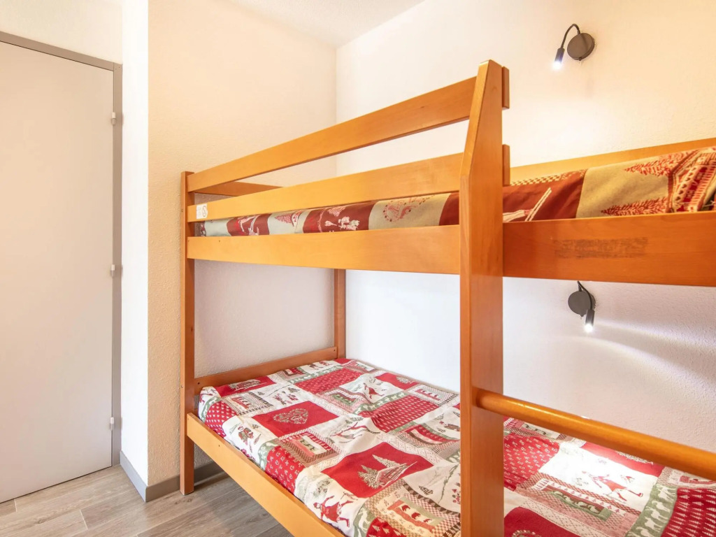 Neat residence, 350 m. from the ski elevators in Vaujany