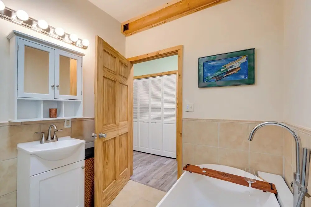 7 Mi to Bilger's Rocks: Secluded 7-acre Retreat