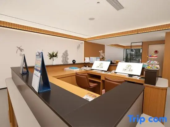 Yunpan Noah River View Resort Hotel