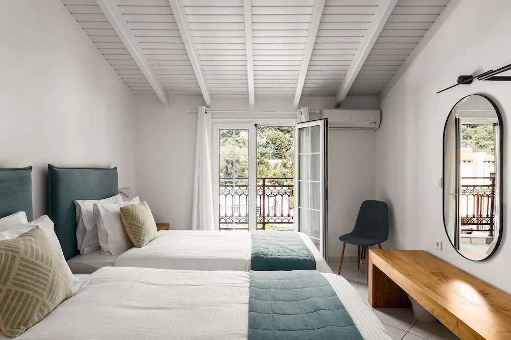 The Seaview Corner Apartments by Konnect, Ipsos