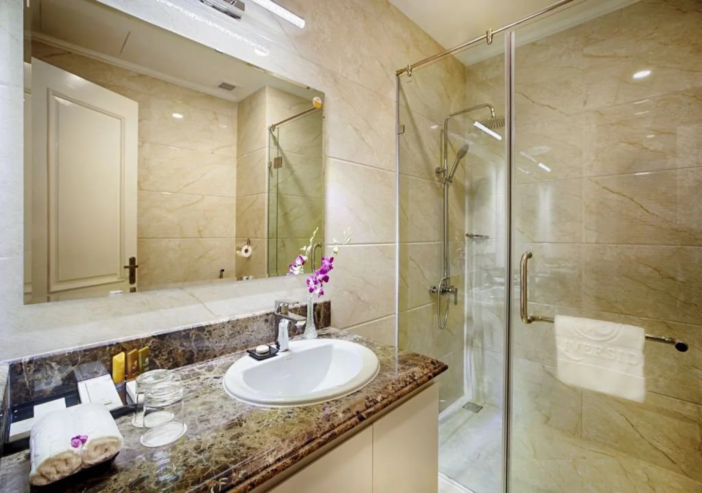 Riverside Hotel Quang Binh