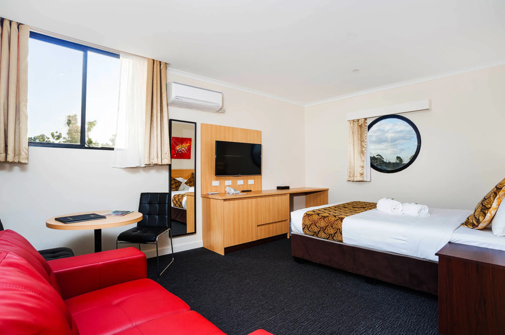Mahoneys Motor Inn