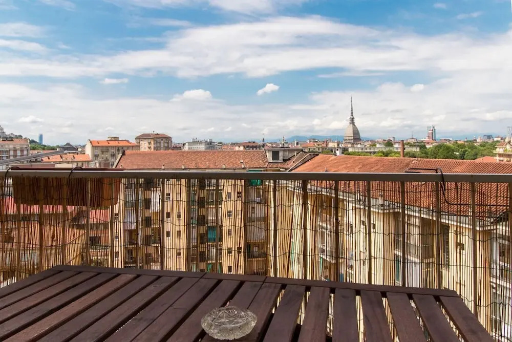 Vanchiglia Cozy Flat with Terrace and City View