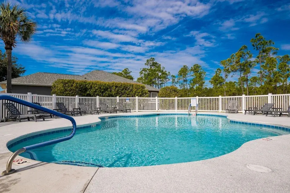 Mariner Lakes 40 2 Bedroom Condo