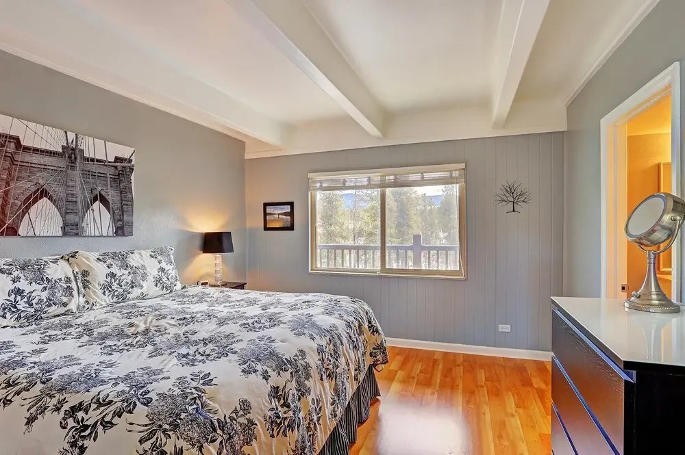 Ski and Racquet Club Condo