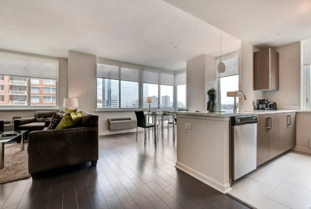 Global Luxury Suites at Newport