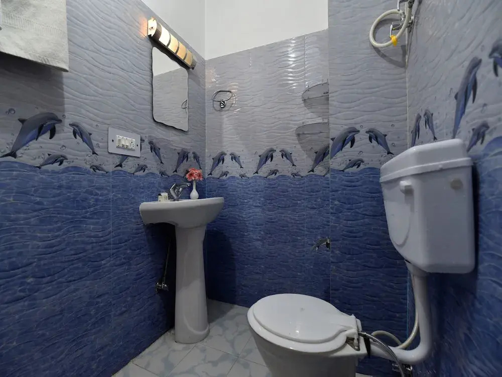 OYO 8648 Kyipo Khang Cottage BnB