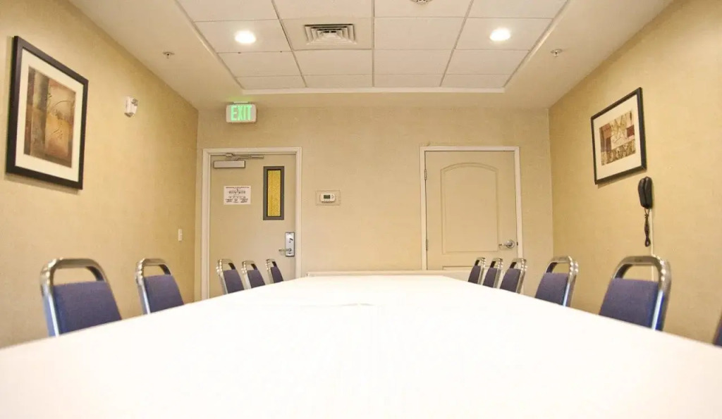 Holiday Inn Express & Suites Clovis Fresno Area by IHG