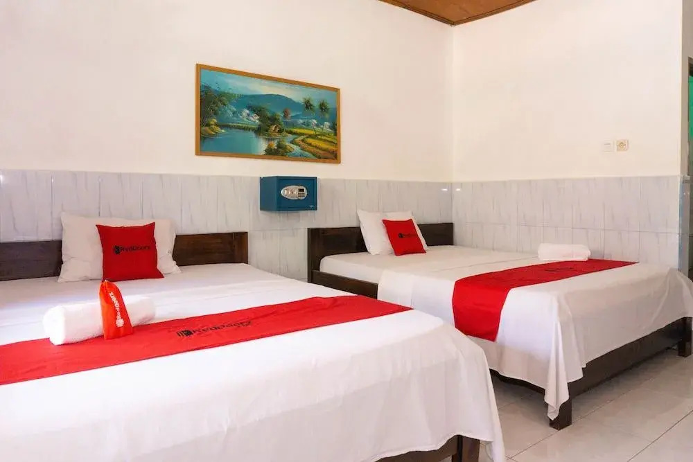 RedDoorz Near Gili Trawangan Port