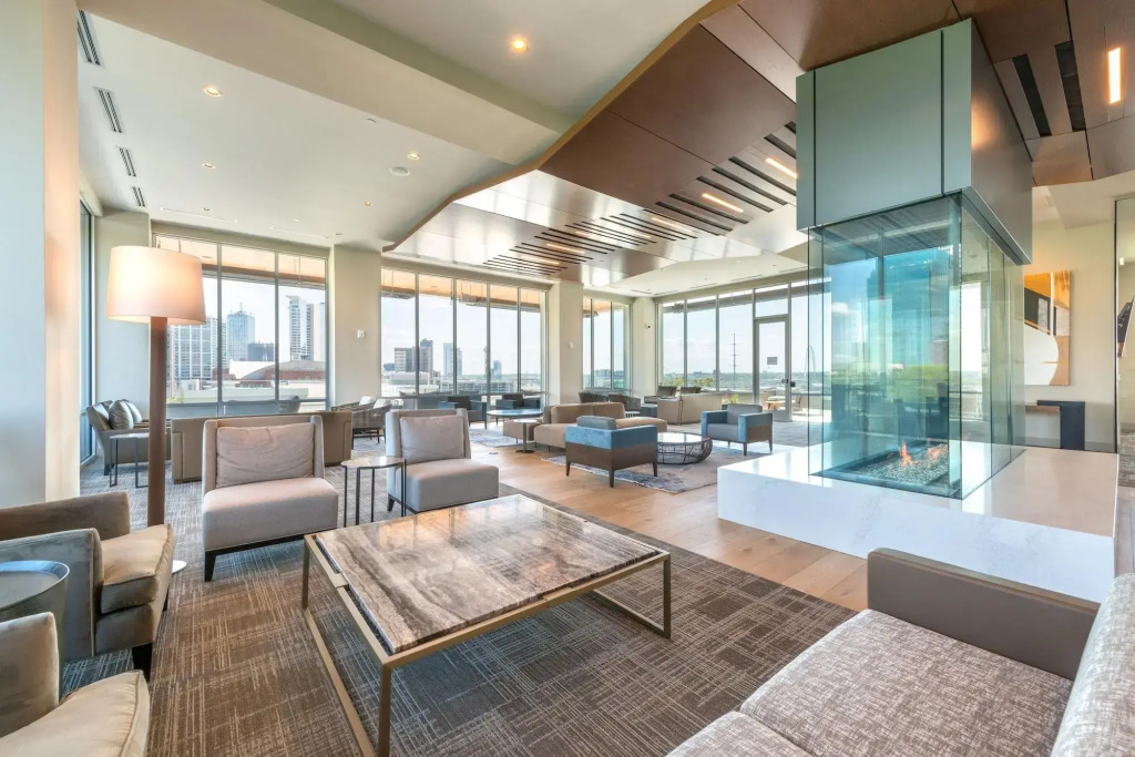 Mint House Dallas - Victory Park