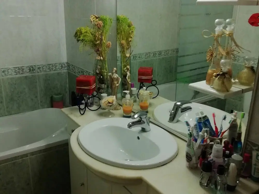 Room in Apartment - Double Room 2 In Albarraque, Sintra, Shared Bathroom