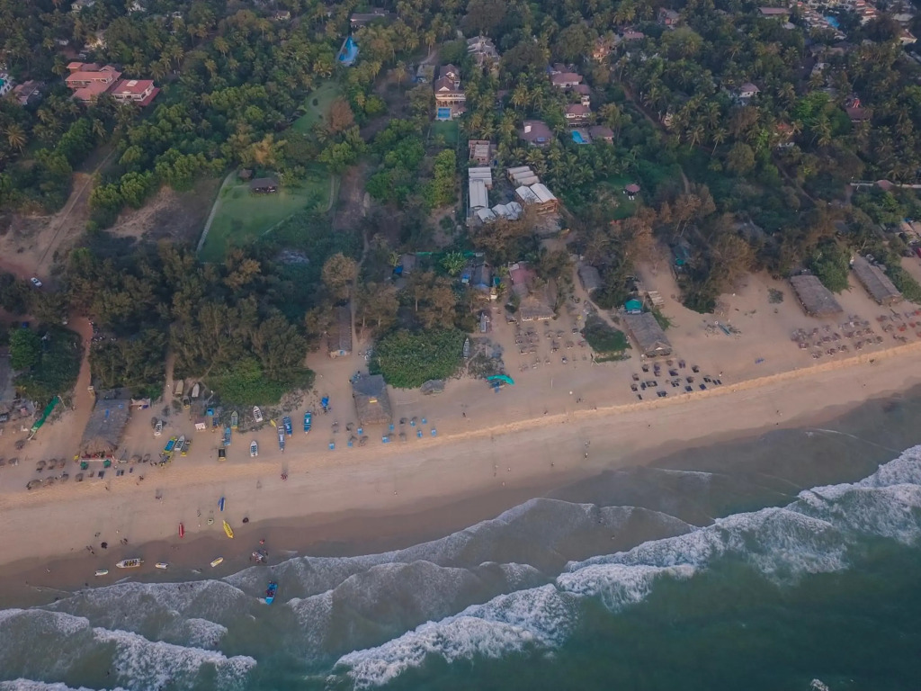 Beachfront mansion with pool