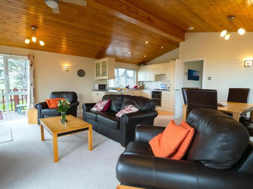 Whitsand Bay Lodge