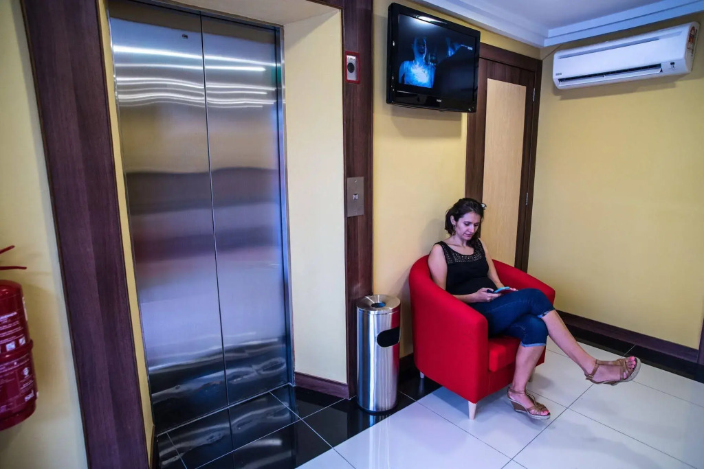 Dragon Inn Premium Hotel