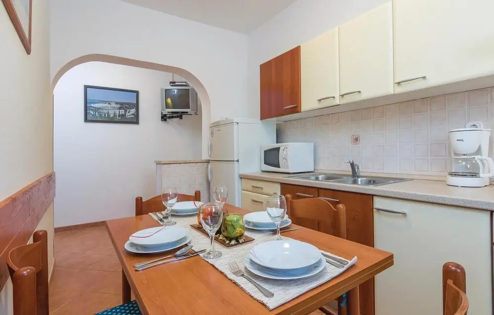 Amazing Home in Porec With Wifi and 3 Bedrooms