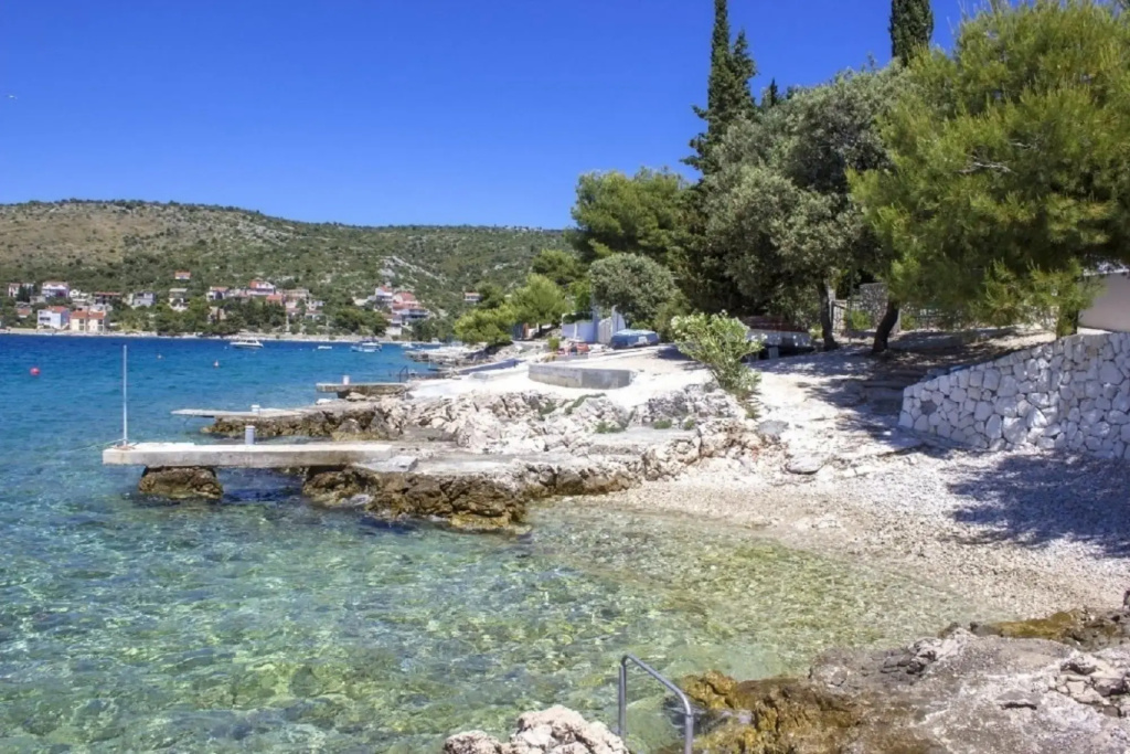 Milans - 25m From the Beach - A4