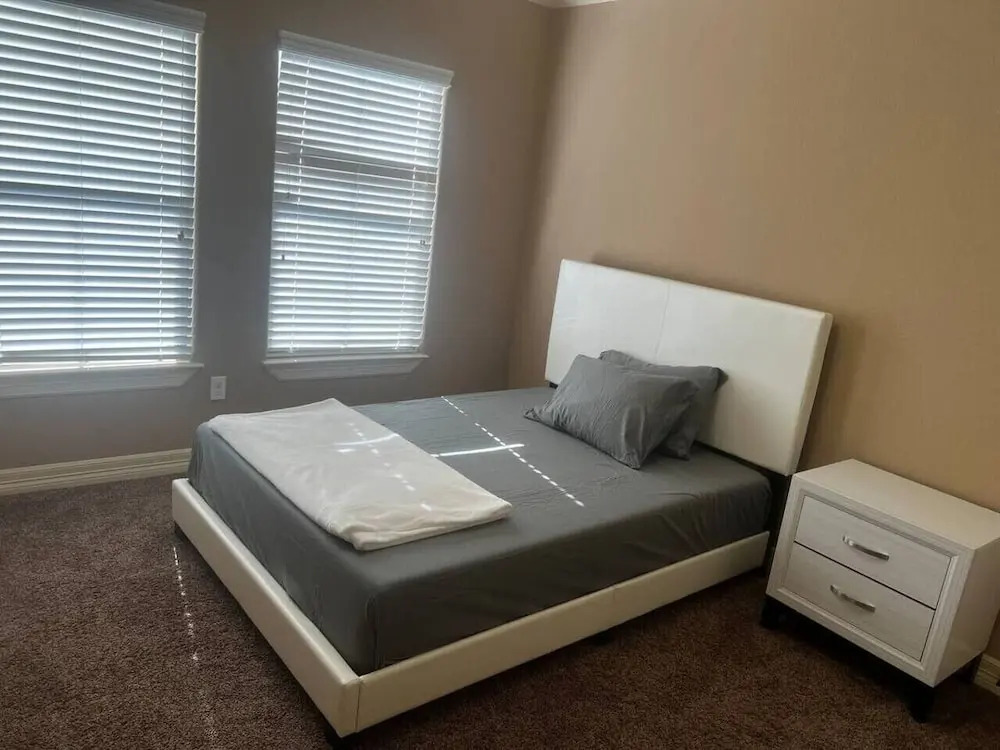 641 4 Bedrooms Luxurious Baths Open Living