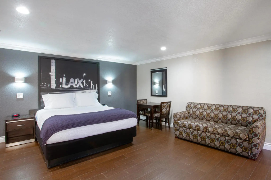 Elev8 Hotel Los Angeles, LAX