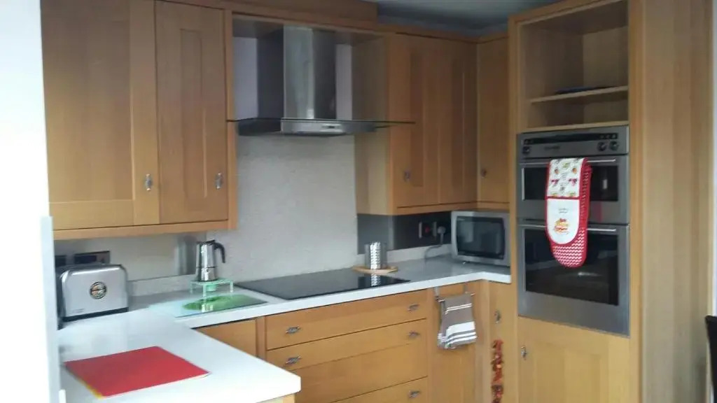 Luxurious very spacious one bedroom flat