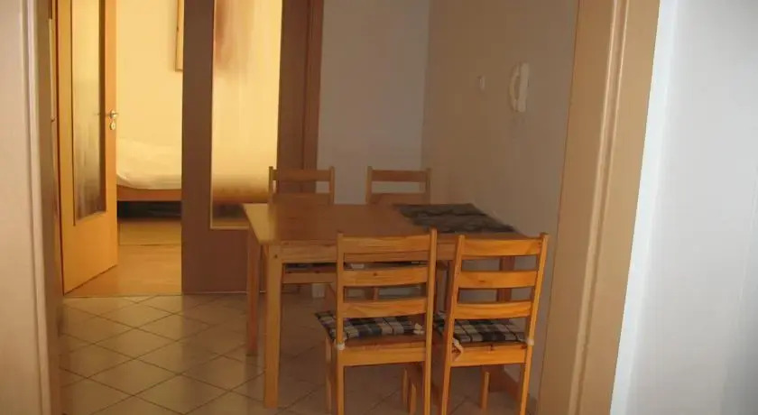 AAA-Apartment 1