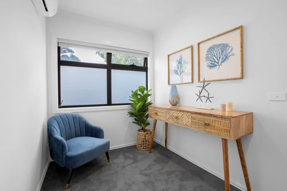 AU.JOY 3 Bed Townhouse Burwood 1
