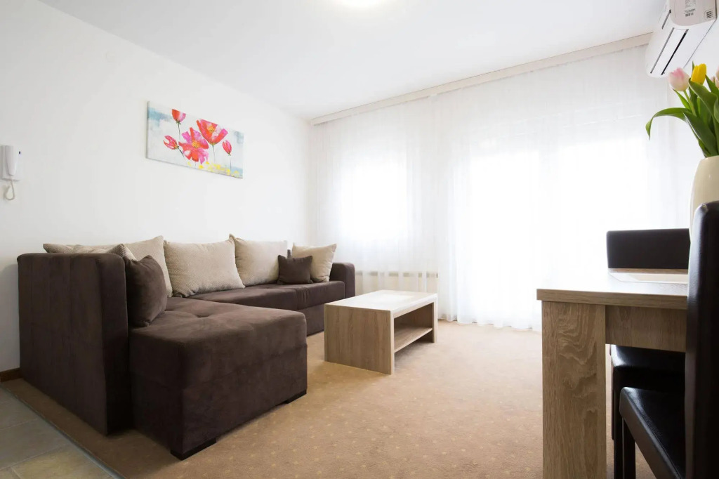 Lala Luxury Suites